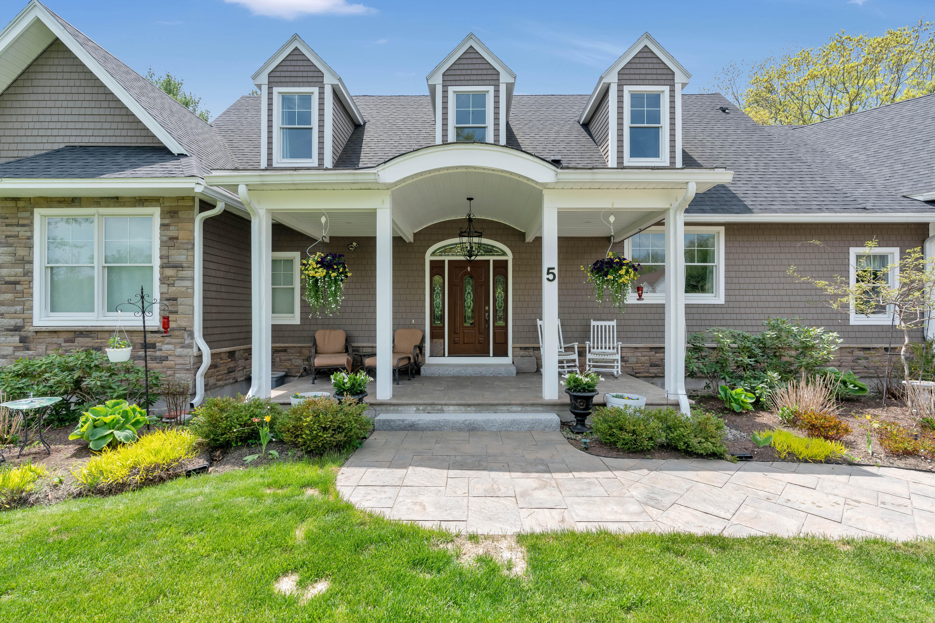 5 Lake Brook Drive