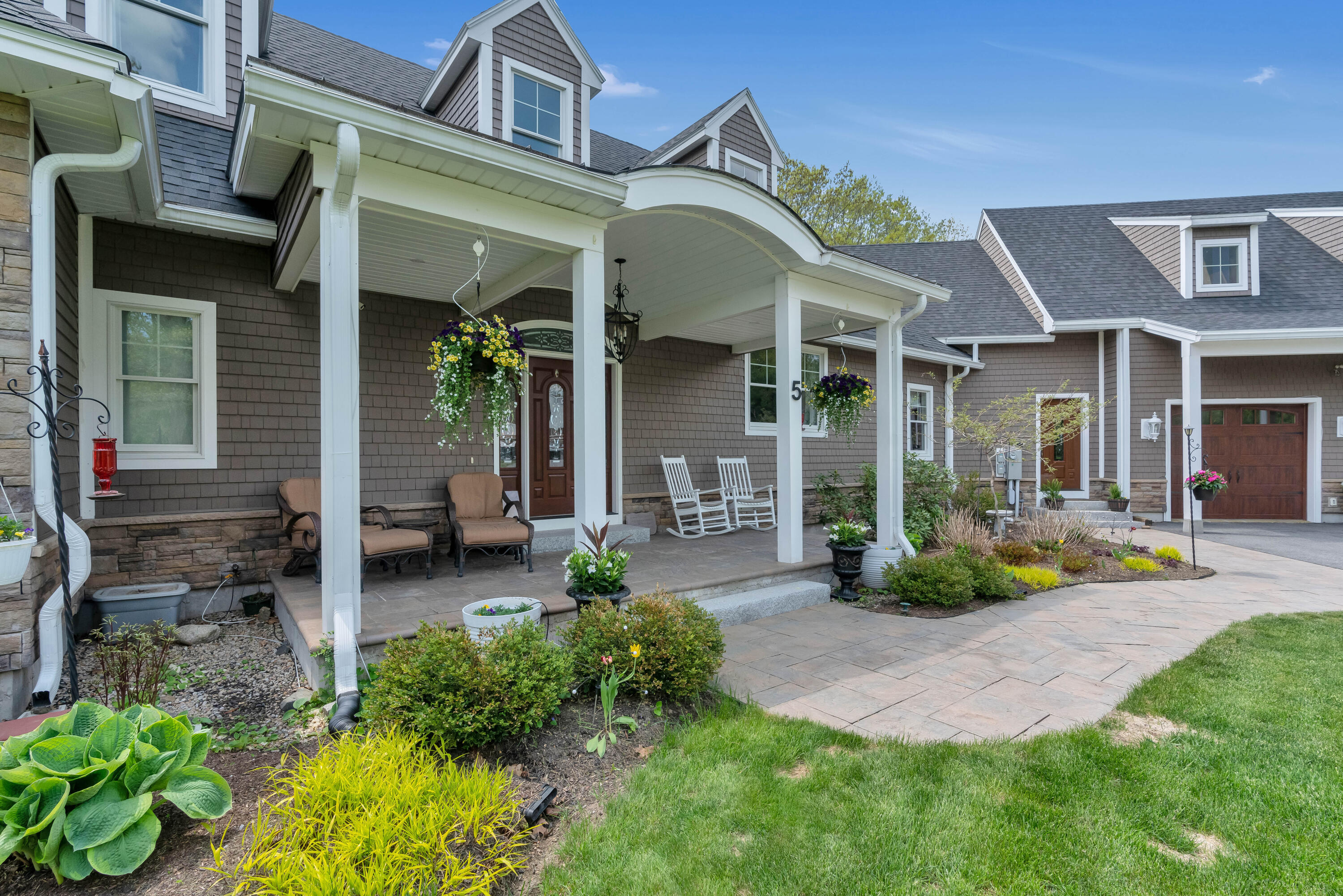 5 Lake Brook Drive