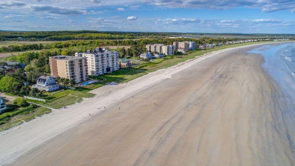 Photo of 207 E Grand Avenue #C2, Old Orchard Beach, ME 04064 (MLS # 1667863)