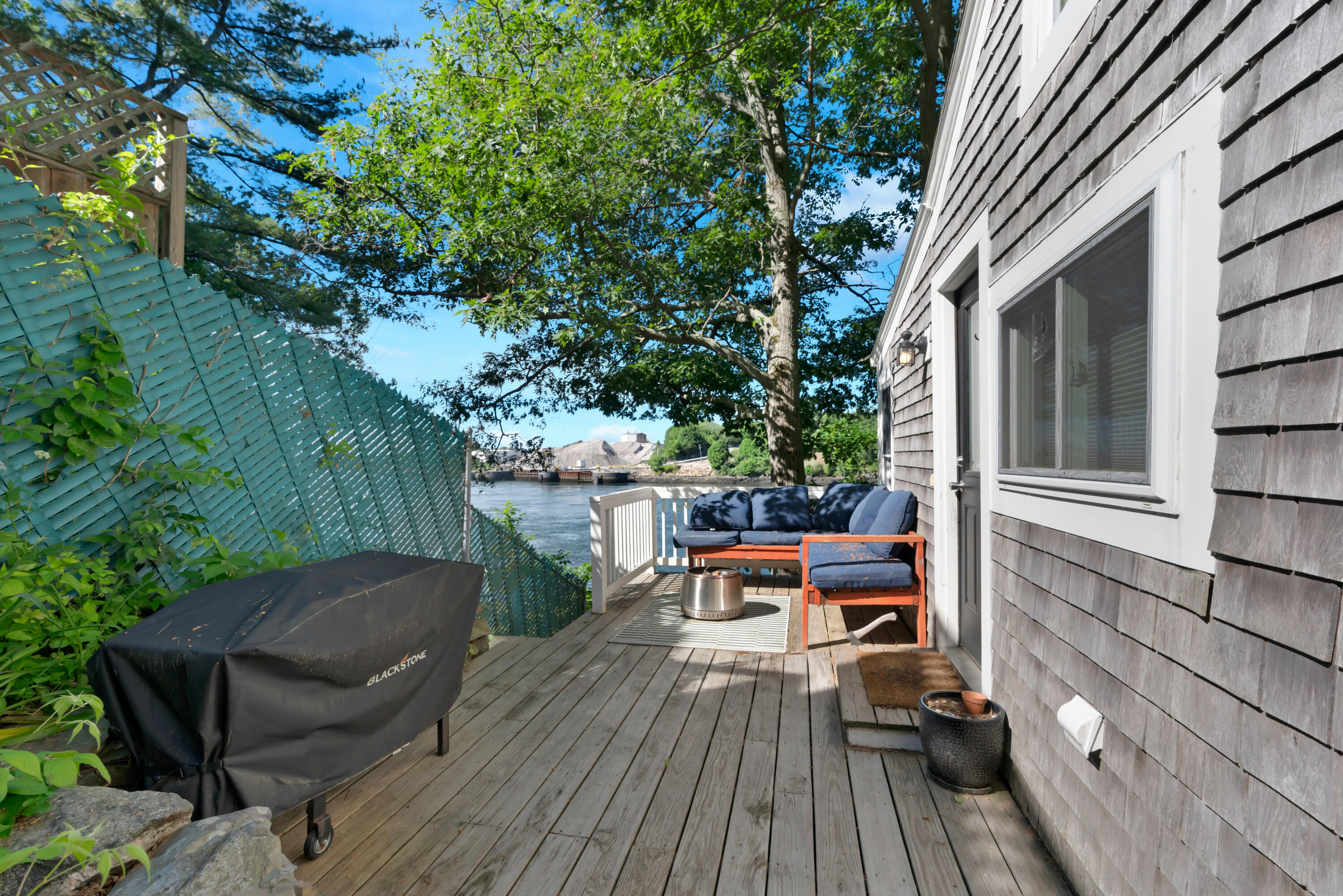 2 Bridgeview Terrace