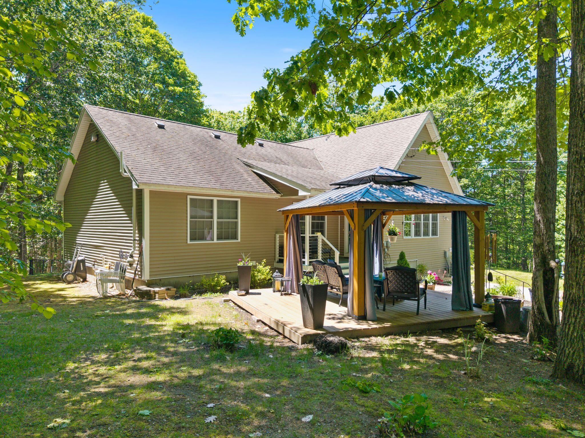 22 Eisenhower Court