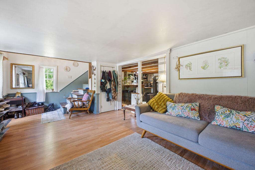 239 N Raymond Road