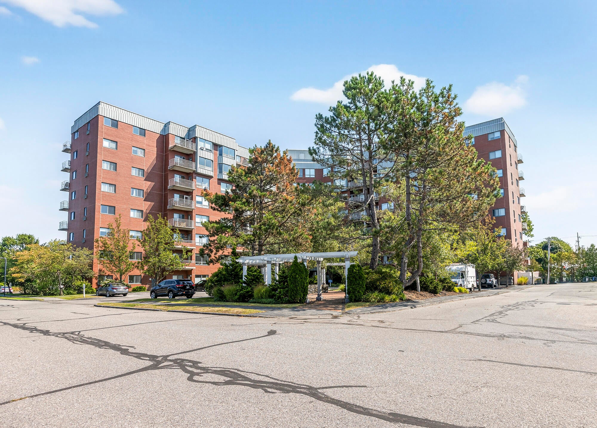 148 Breakwater Drive 818