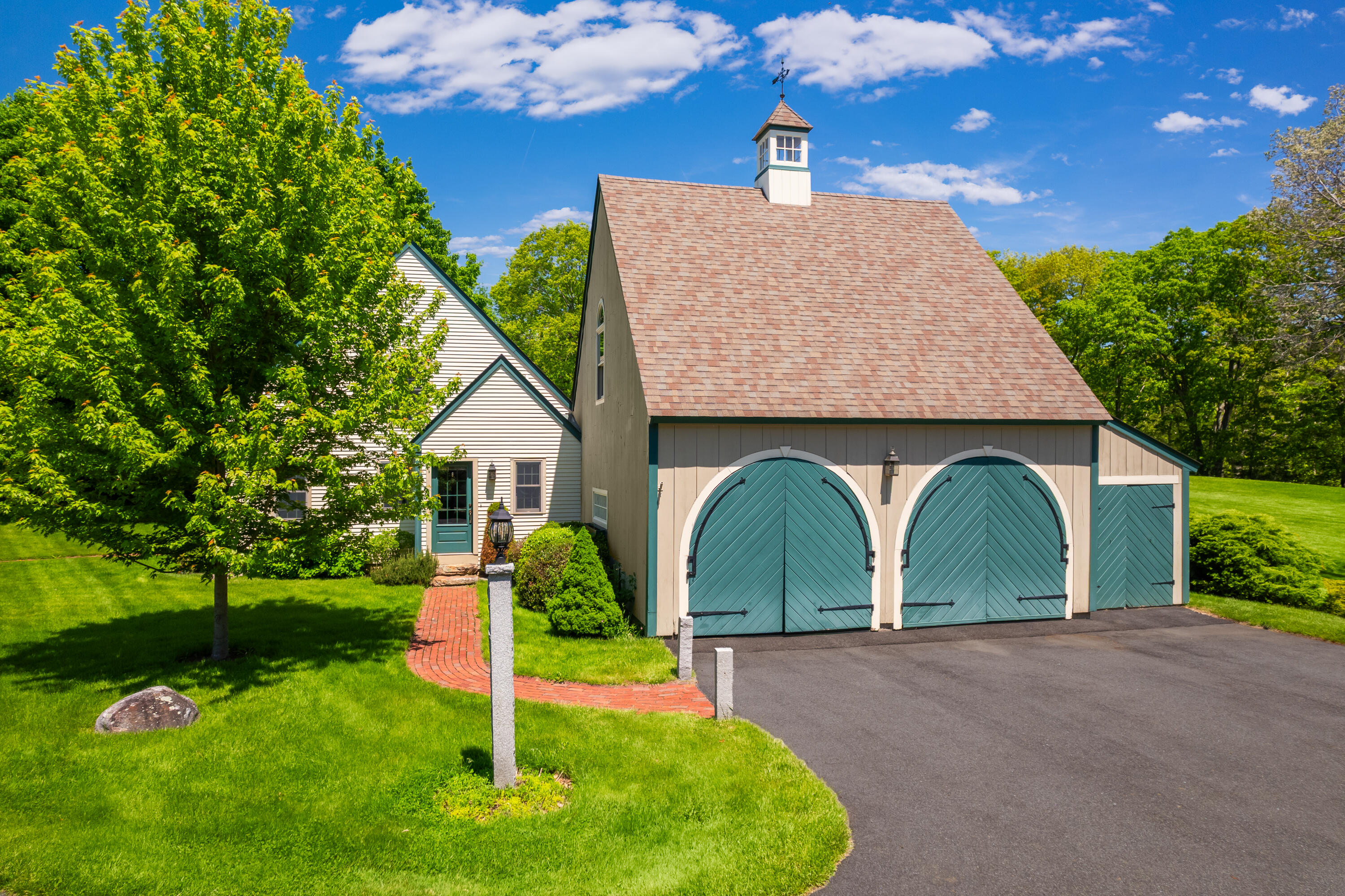 2 Bass Cove Lane