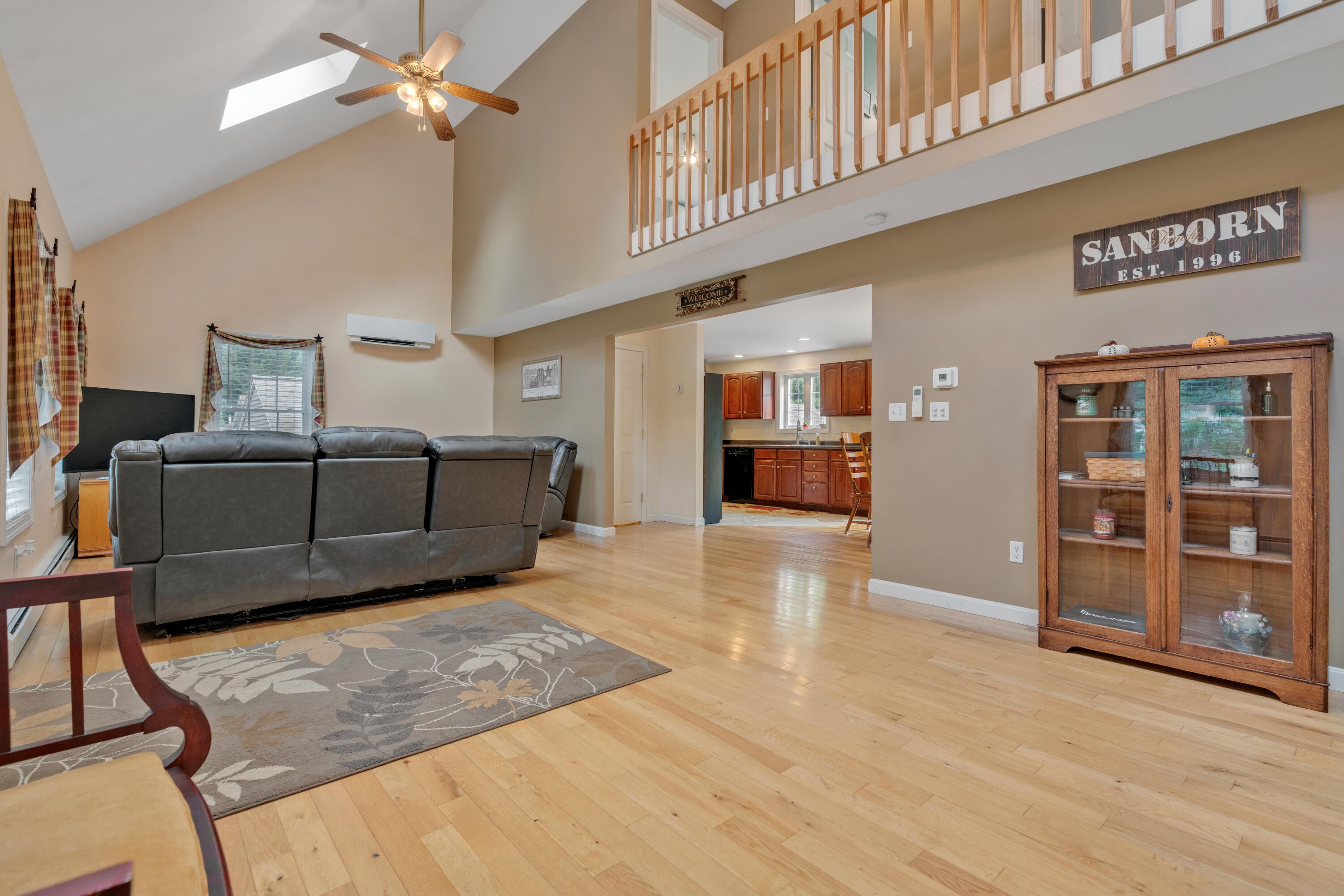 49 Holden Hills