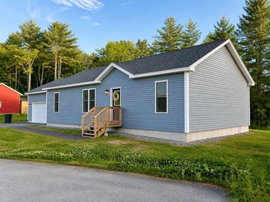 Photo of 28 Coe Street, Auburn, ME 04210 (MLS # 1666447)