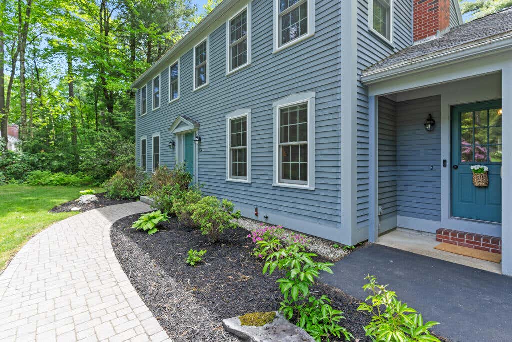 Photo of 154 Applecrest Drive, Yarmouth, ME 04096 (MLS # 1665169)
