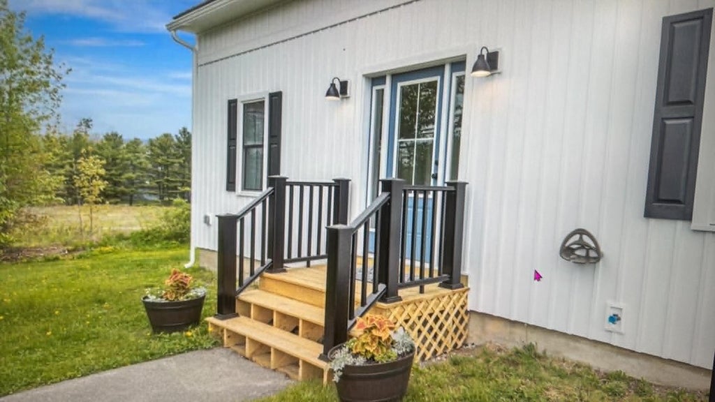 Photo of 324 &amp; 328 High Street, Ellsworth, ME 04605 (MLS # 1668760)