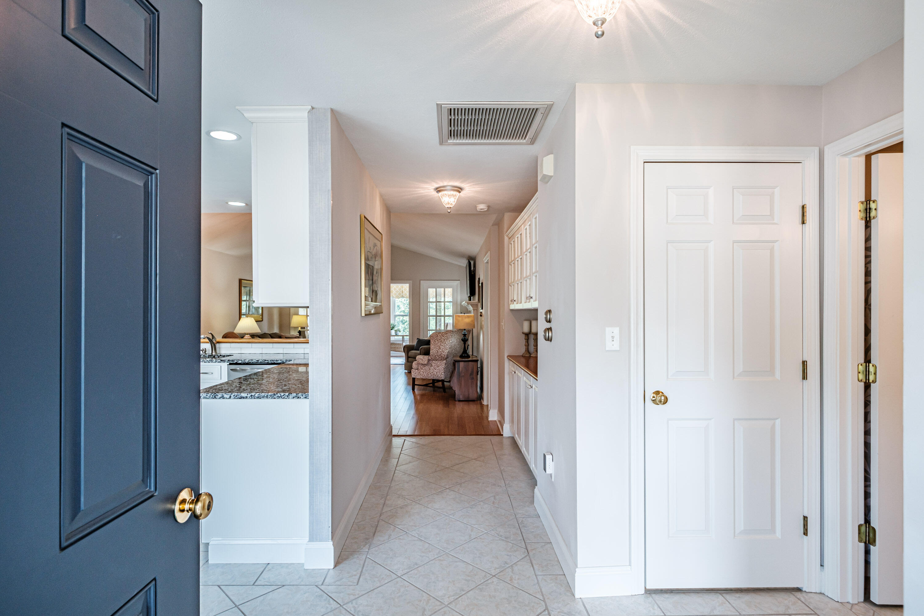 102 Fountain Way 102