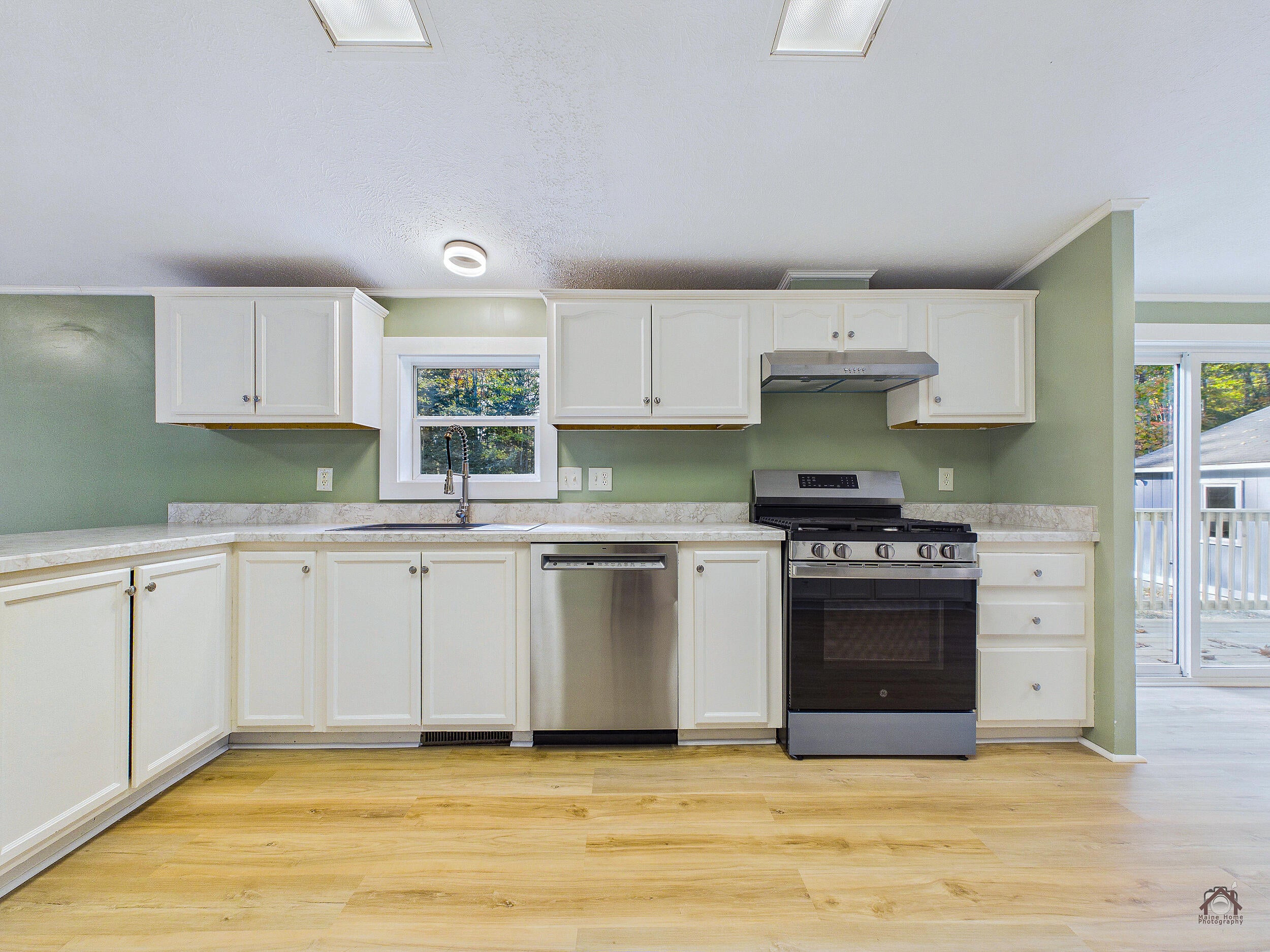 230 Maxwell Road