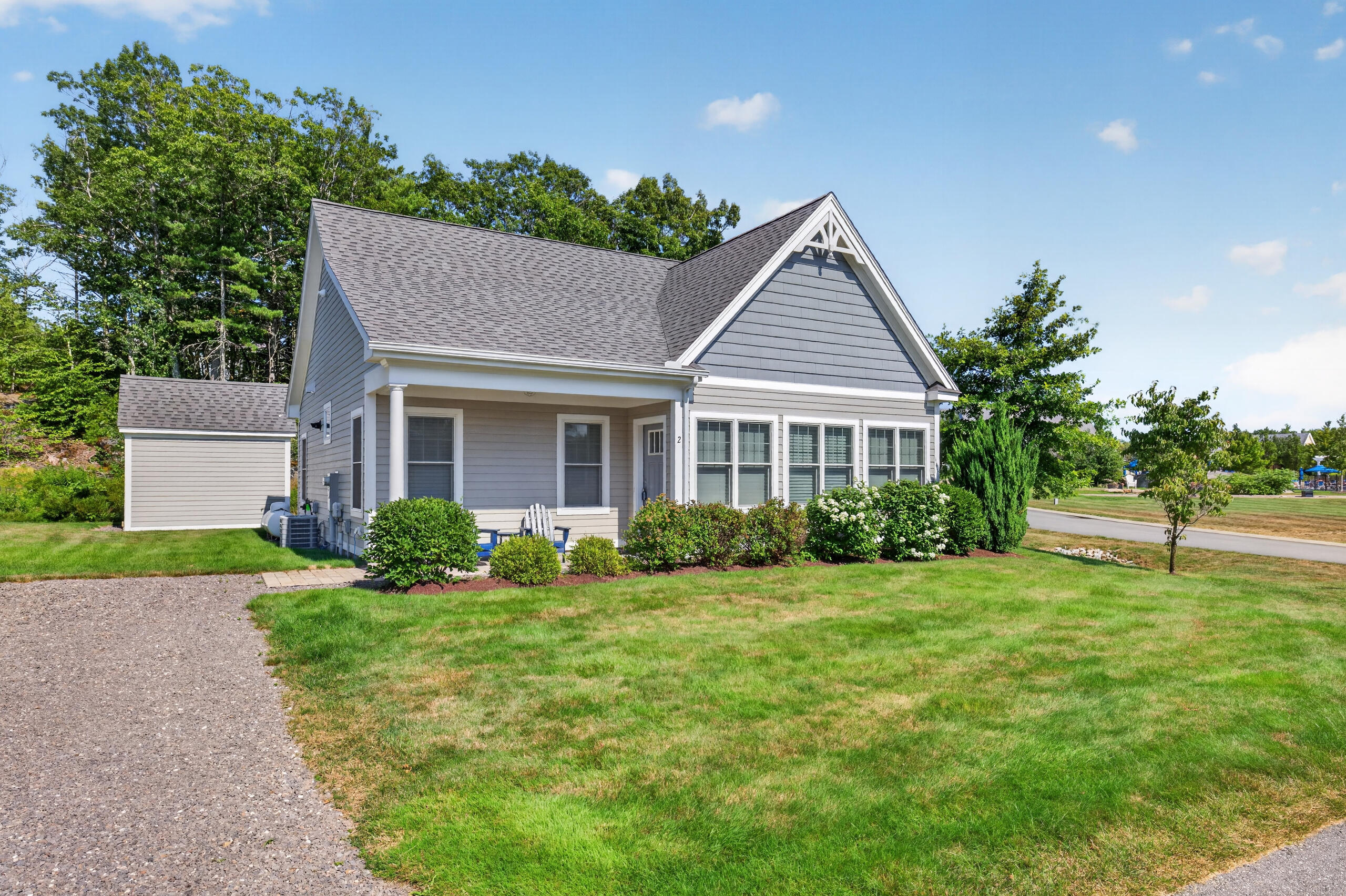 2 Kings Pine Lane 123