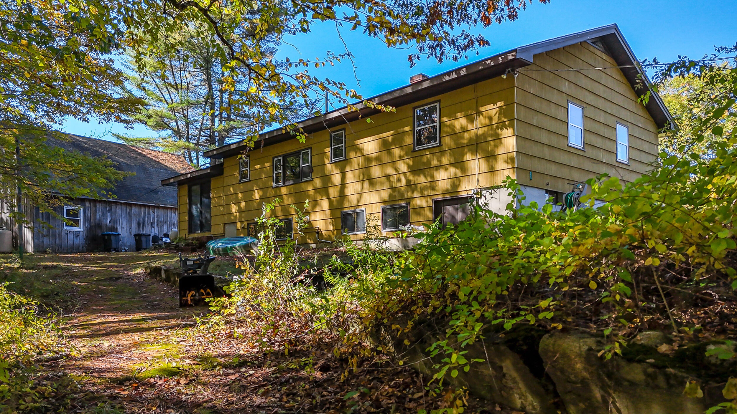 579 River Road