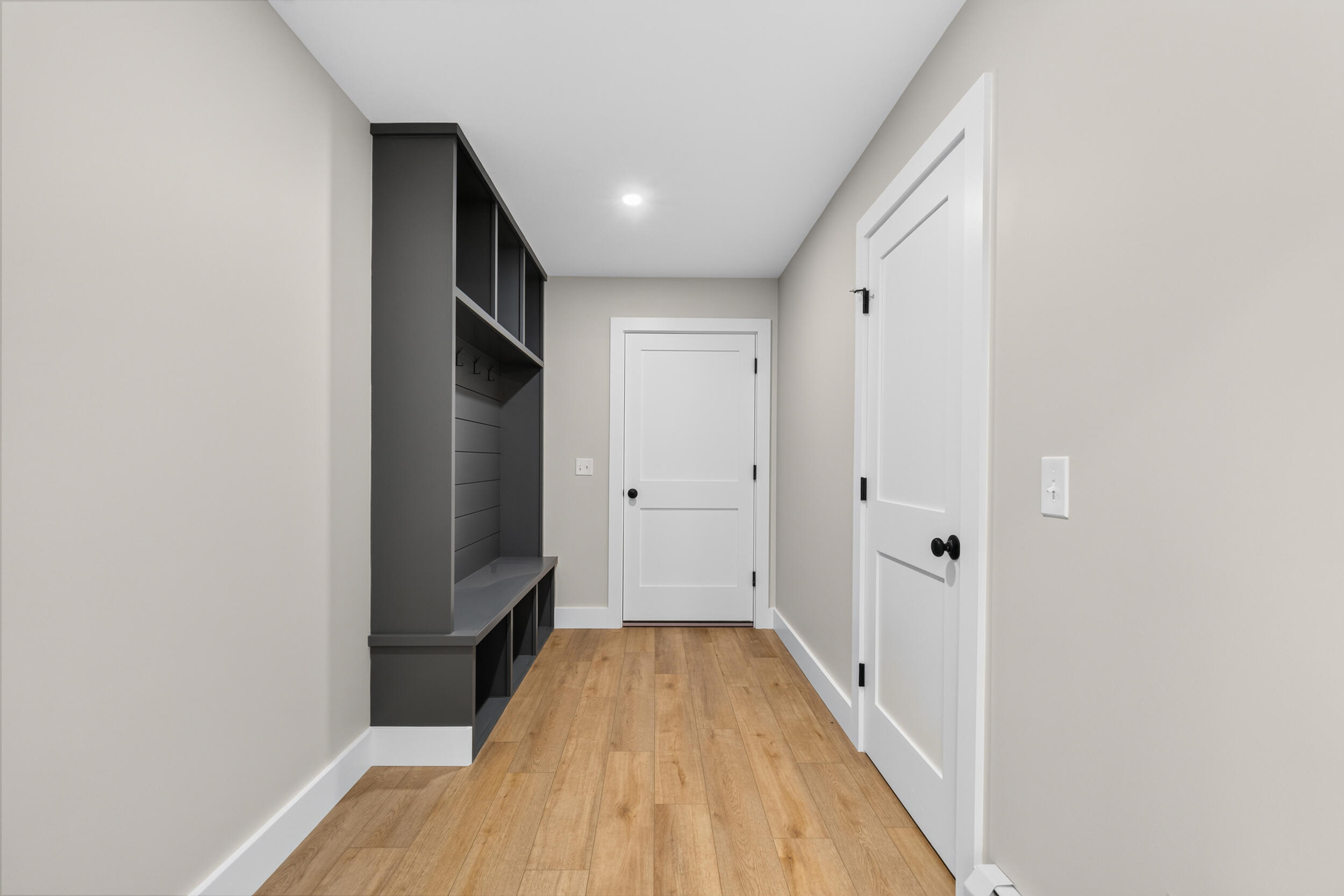 1106 Meadow Road