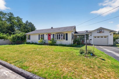 4 Sunrise Street Biddeford ME 04005