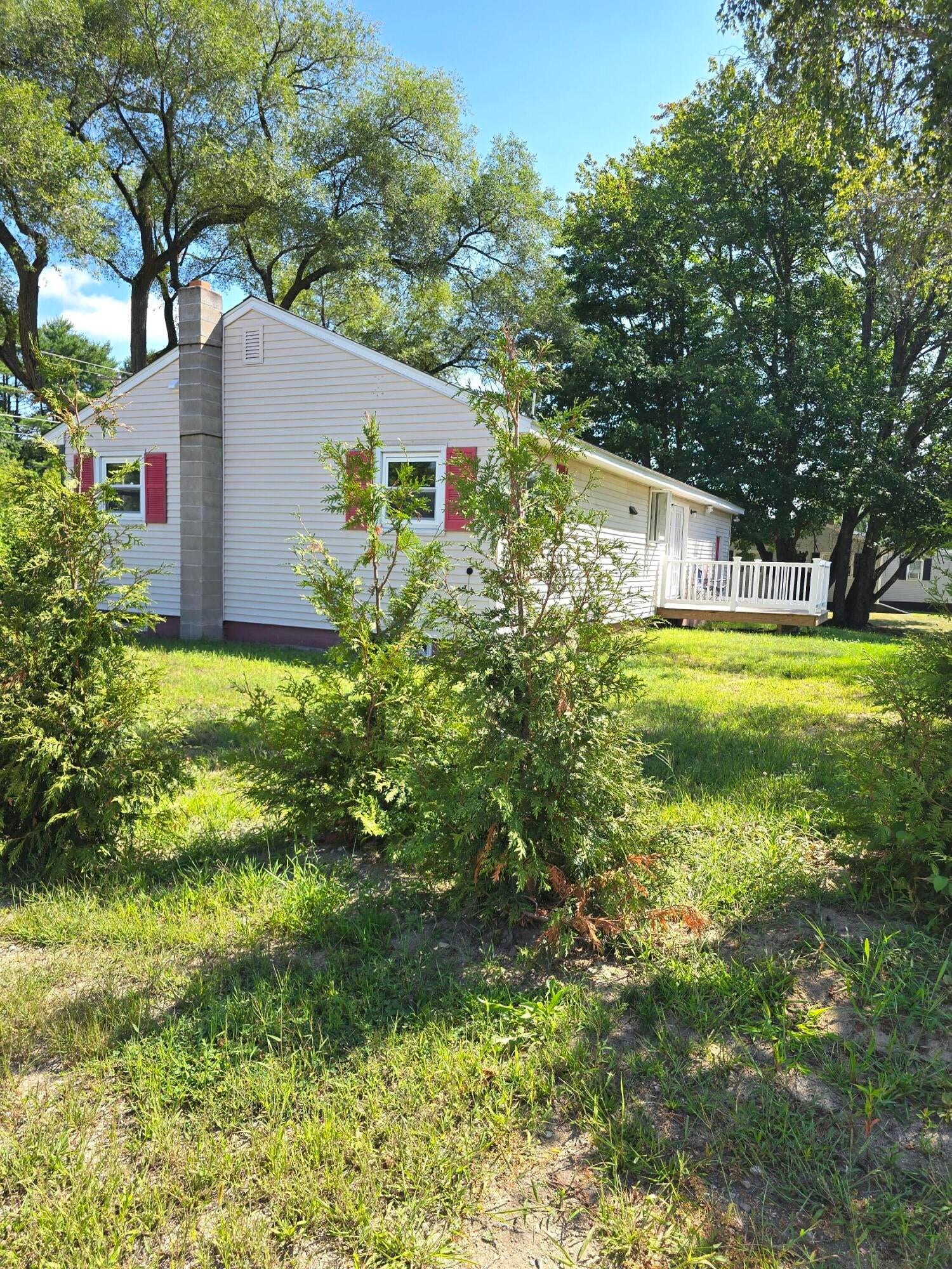32 West Road