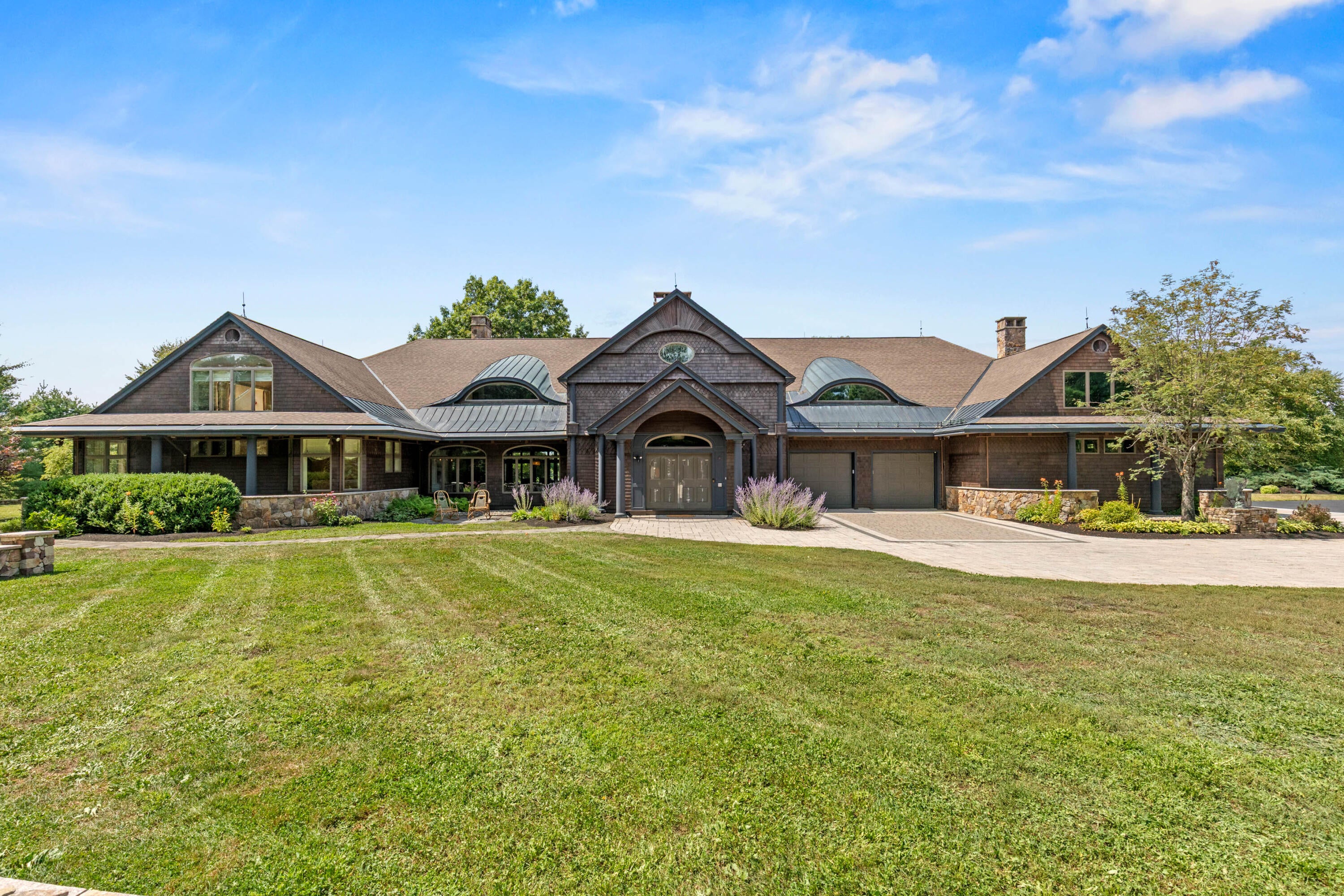 200 Woodville Road