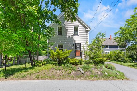 Photo of 9 Cottage Place, Westbrook, ME 04092 (MLS # 1664983)