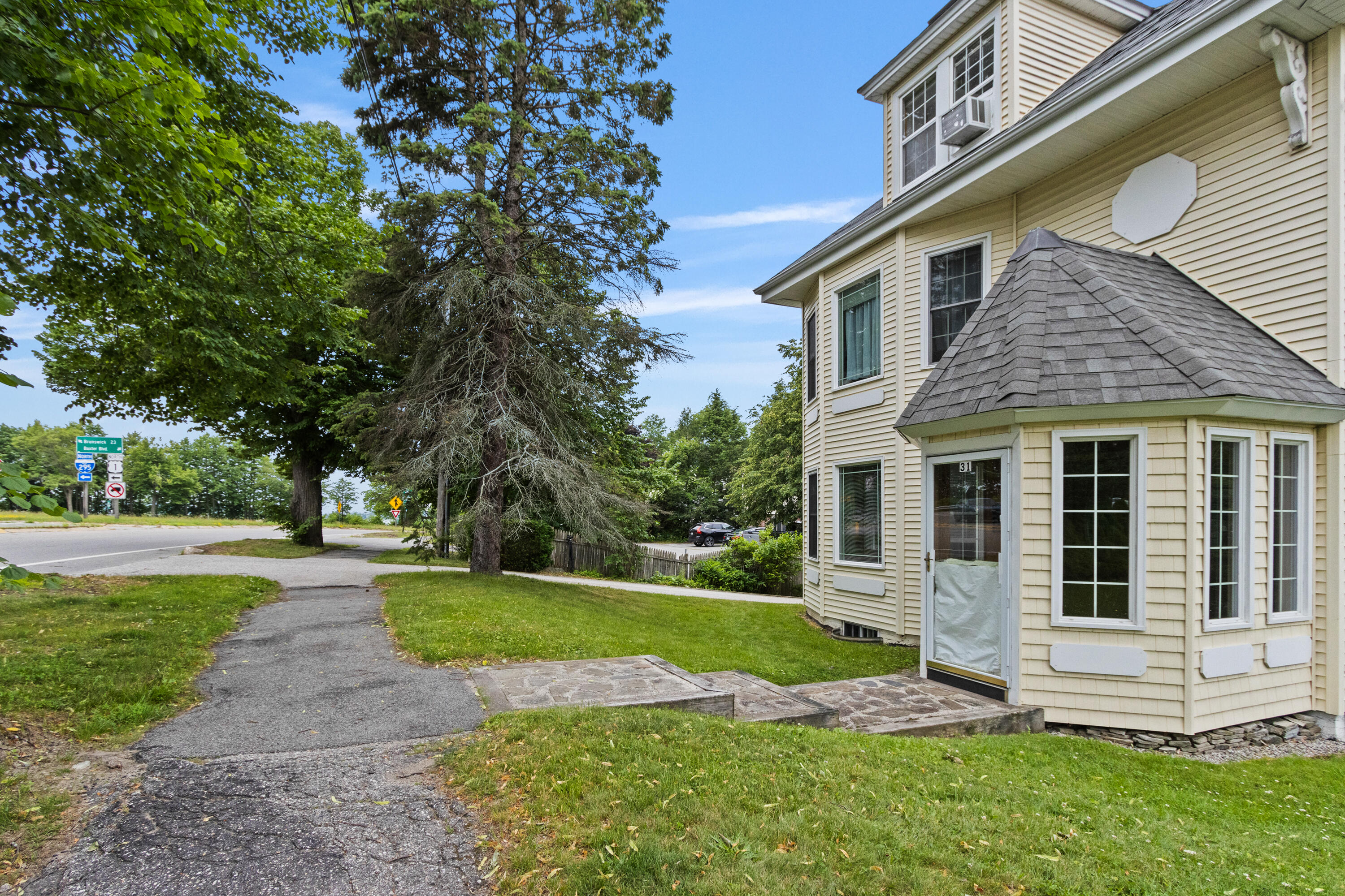 31 Bates Street