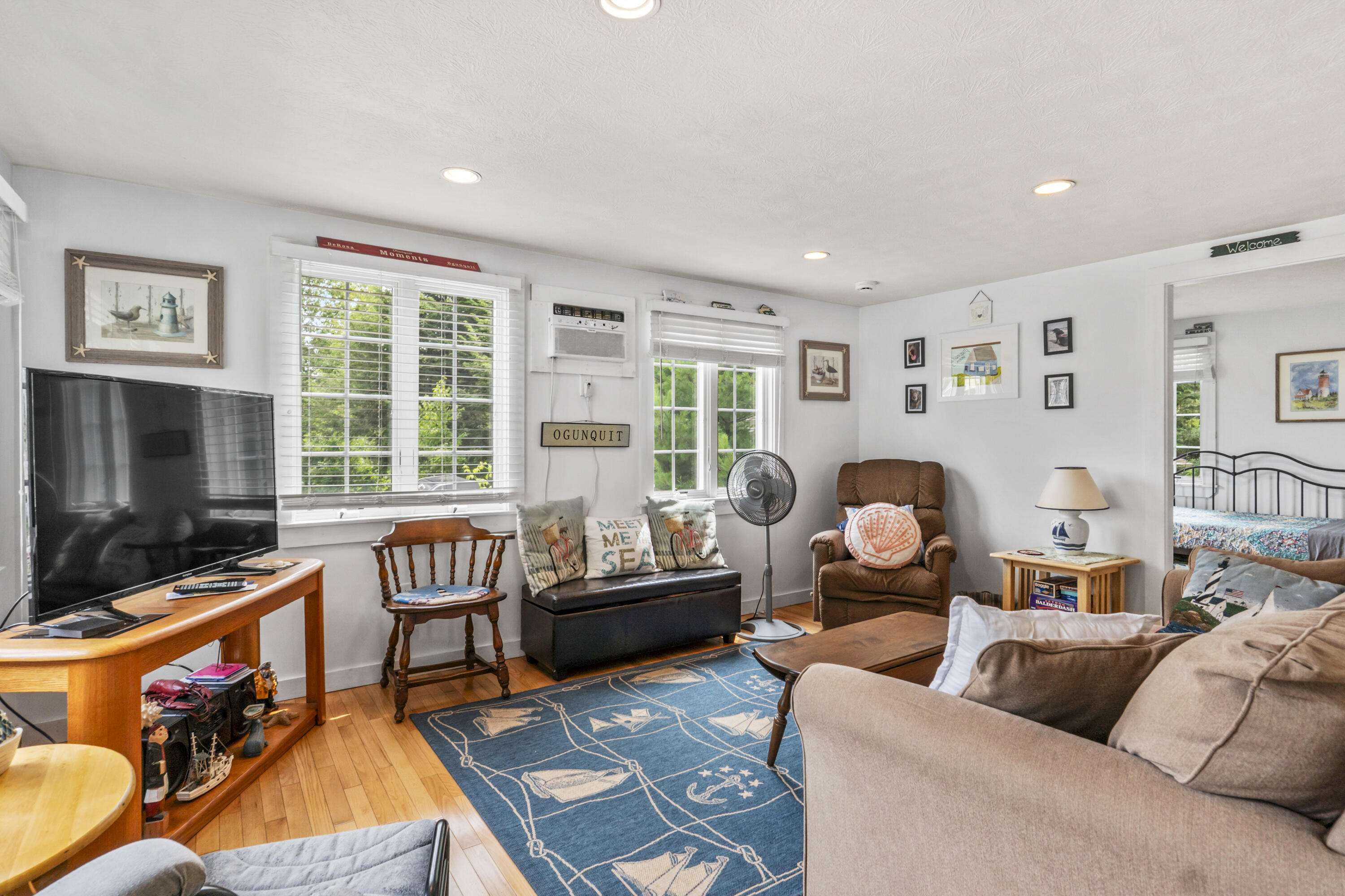 17 Eastwind Lane .