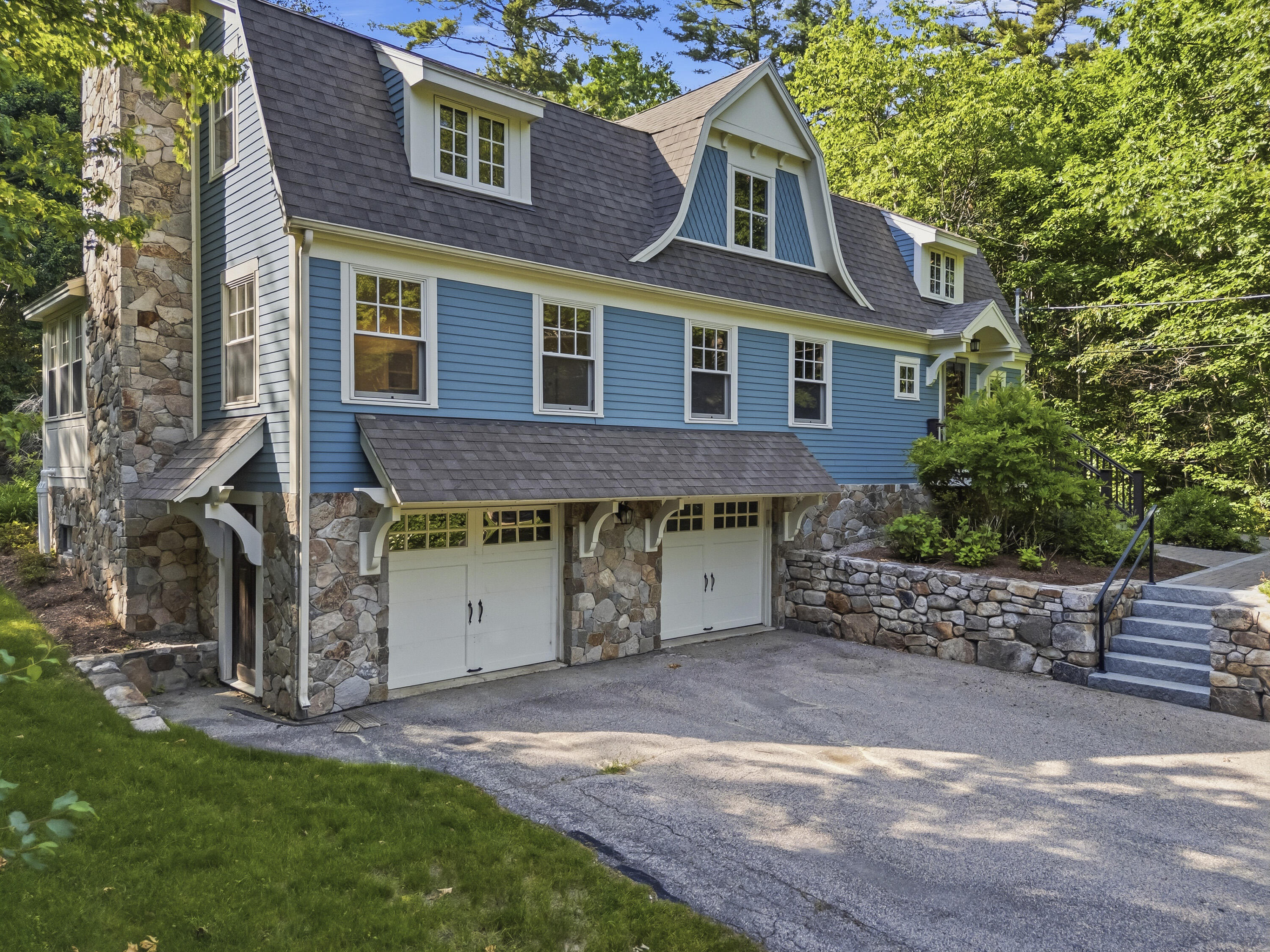19 Field Avenue