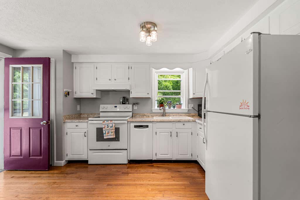Photo of 27 Nottingham Drive, Sanford, ME 04073 (MLS # 1668507)