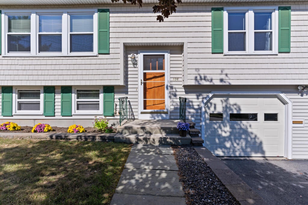 106 Caron Street
