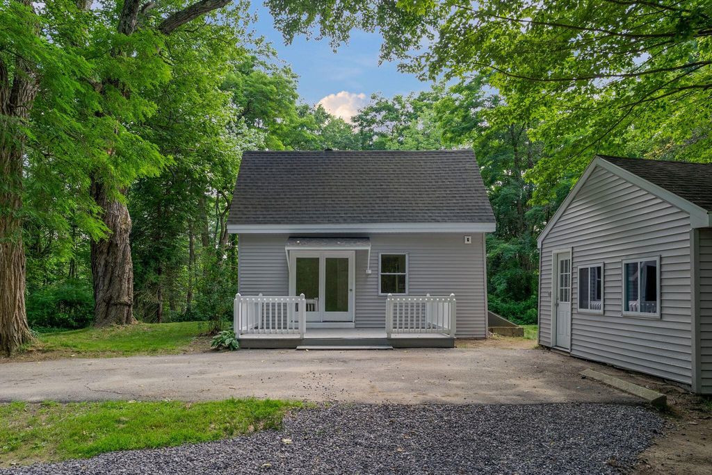 Photo of 36 Coolidge Avenue, Portland, ME 04103 (MLS # 1670625)