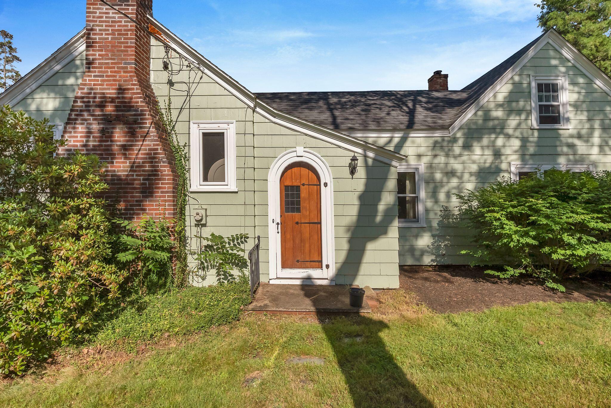345 W Auburn Road