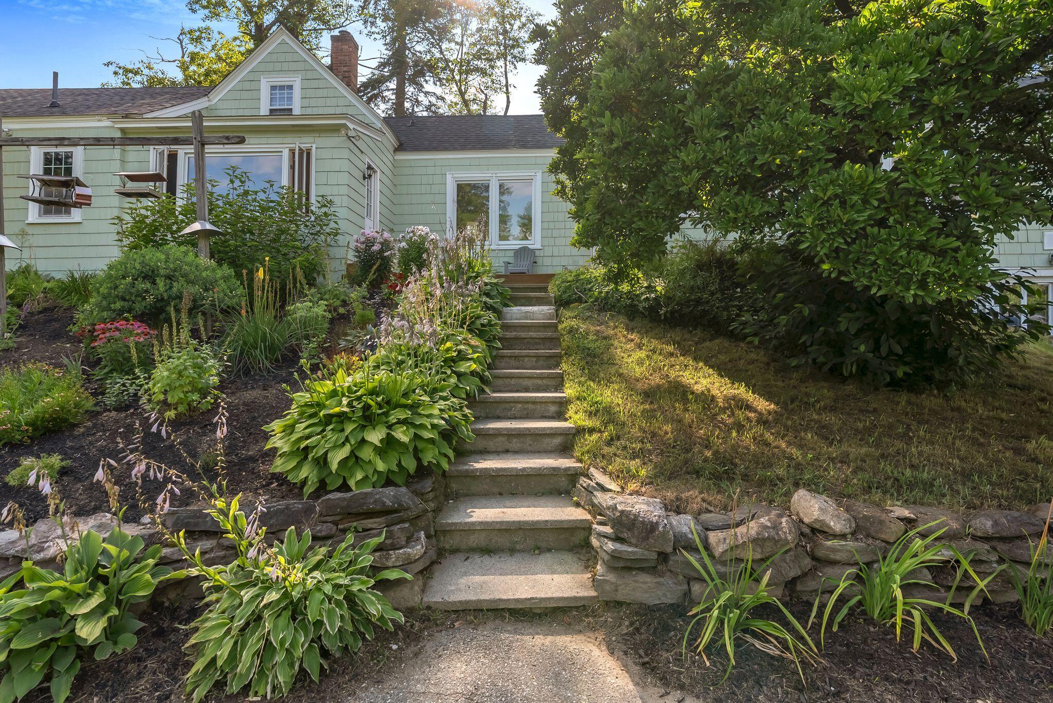 345 W Auburn Road