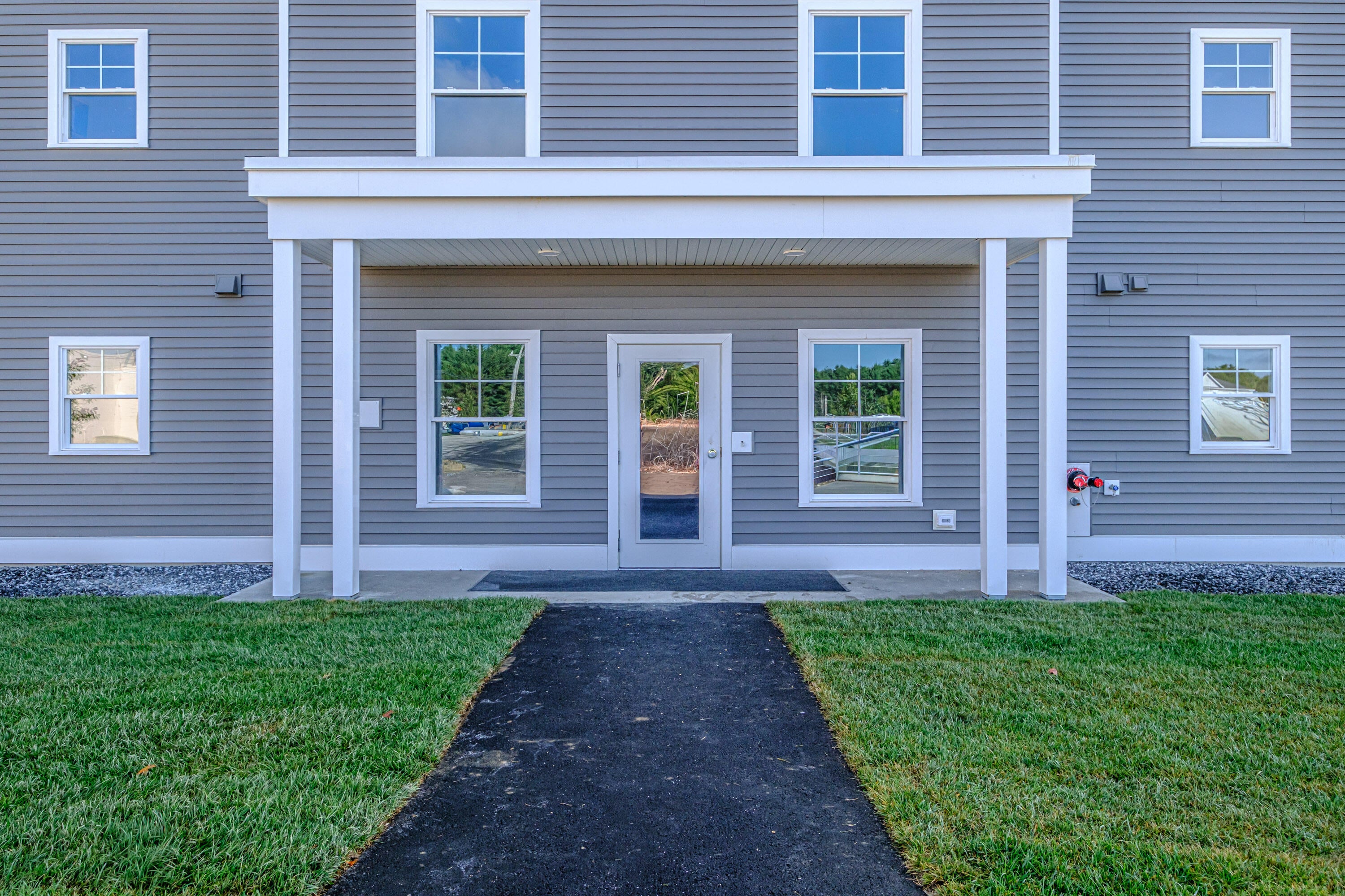 10 Stillwater Drive 2129