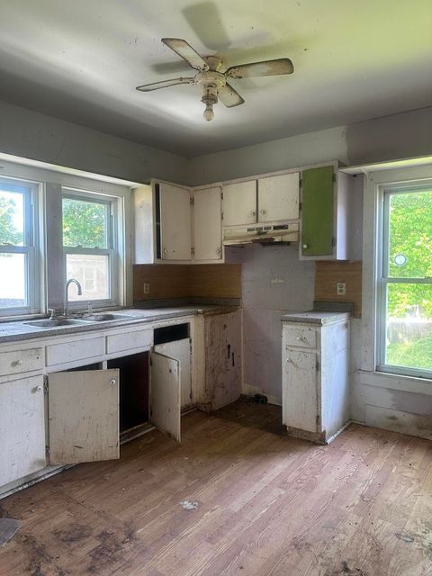 Photo of 144 Main Street, Rockland, ME 04841 (MLS # 1665693)