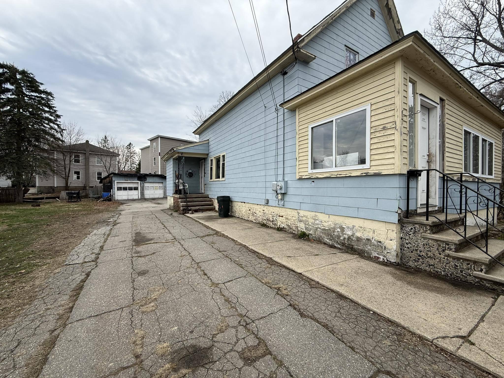 7 Bates Street