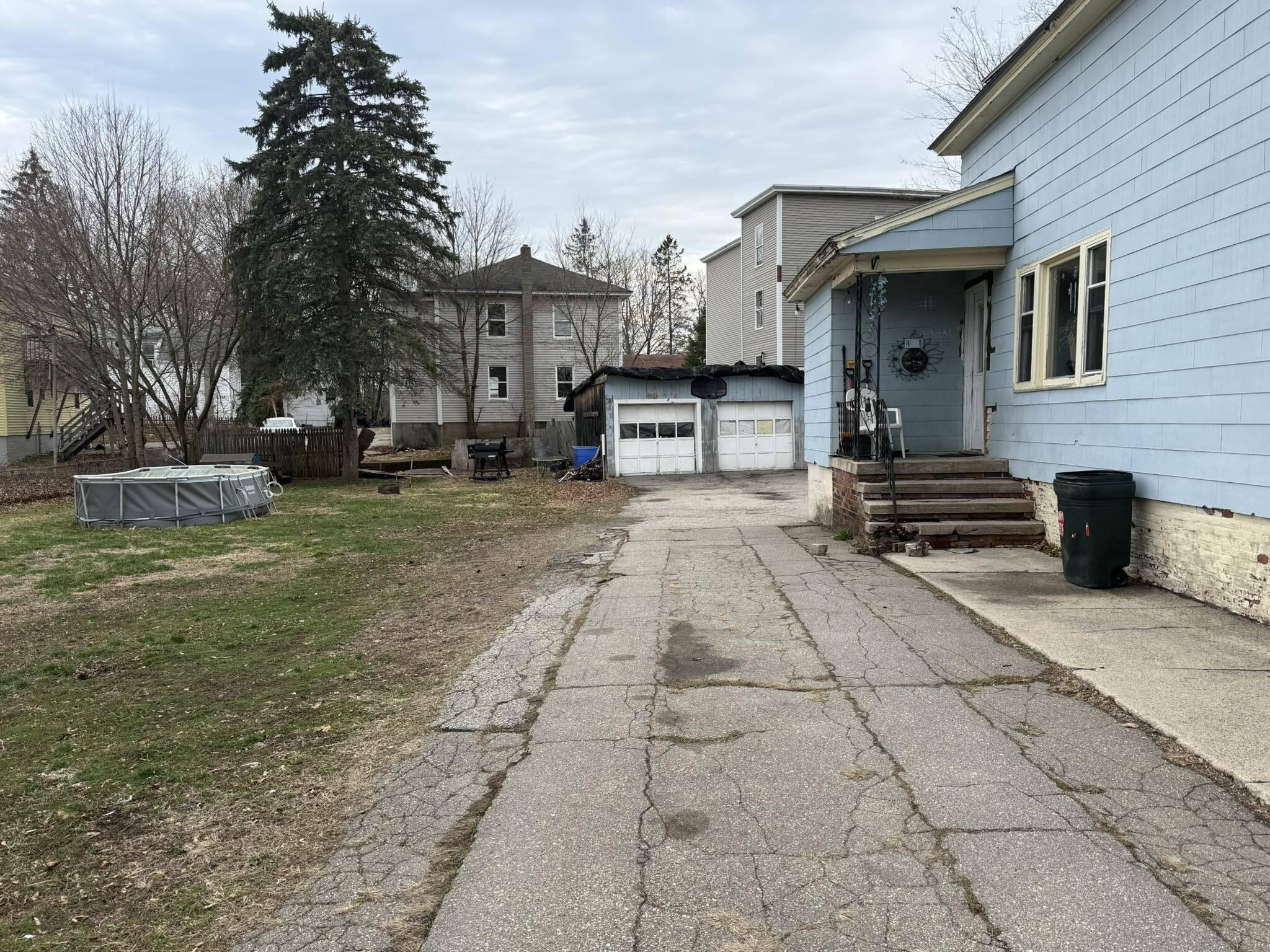 7 Bates Street