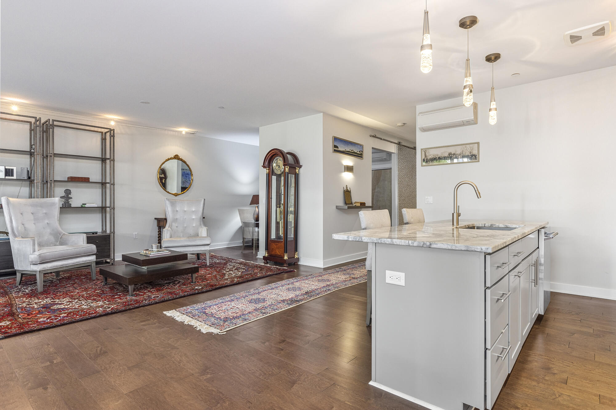 113 Newbury Street 206