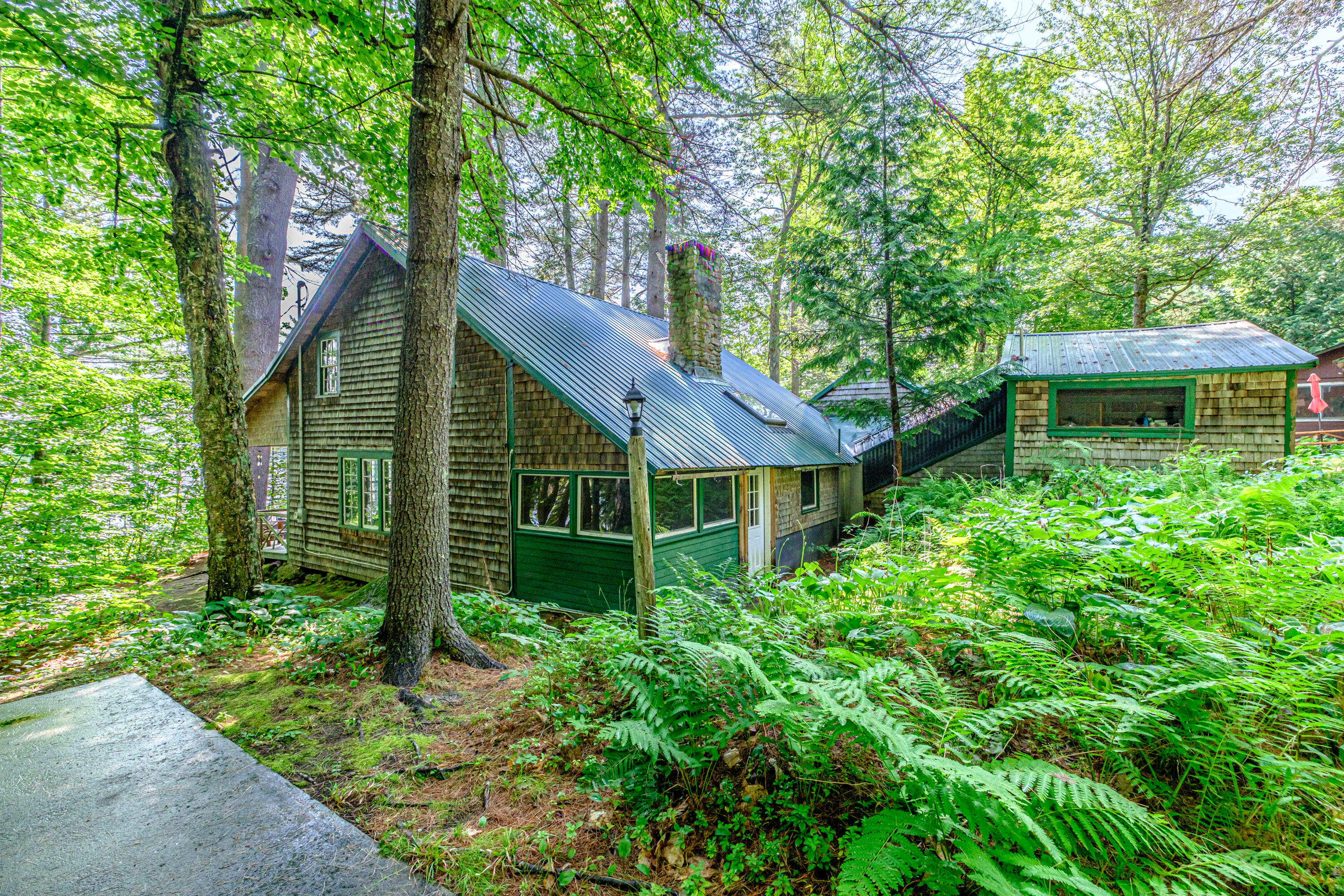 28 Pine Tree Road