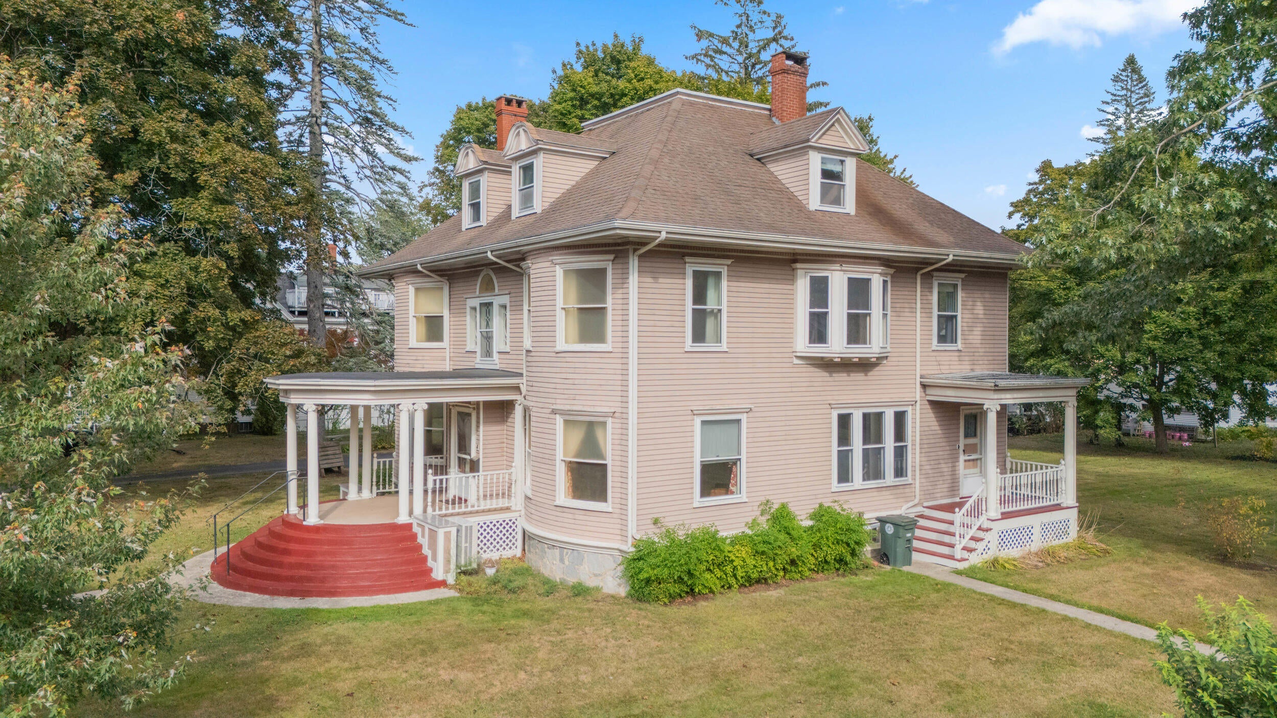 176 Mason Street