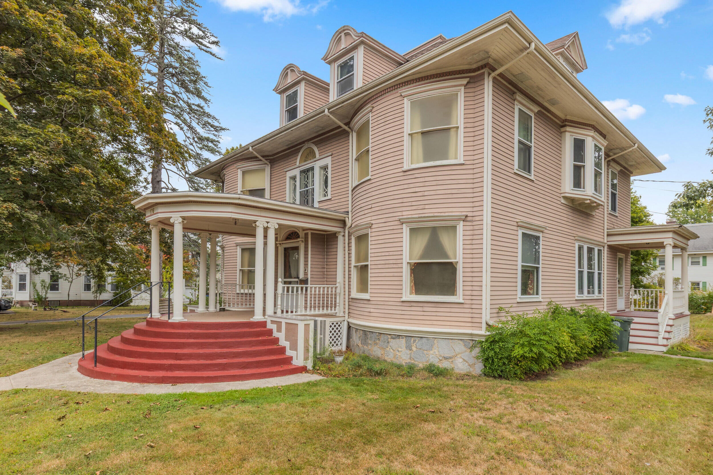 176 Mason Street