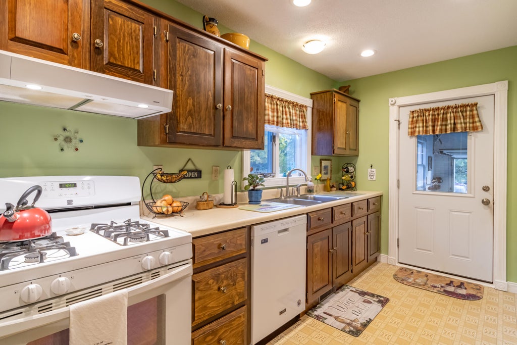 Photo of 78 Spruce Street, Bucksport, ME 04416 (MLS # 1665301)