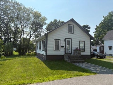 Photo of 274 Parkview Avenue, Bangor, ME 04401 (MLS # 1669891)