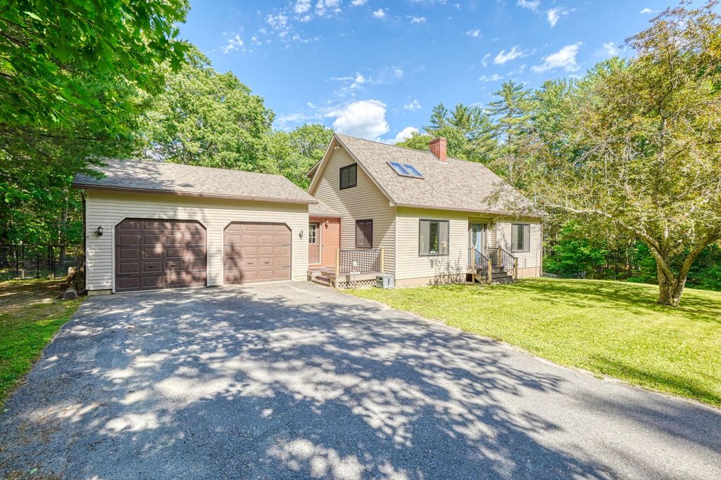 Photo of 2041 Summerhaven Road, Sidney, ME 04330 (MLS # 1668329)