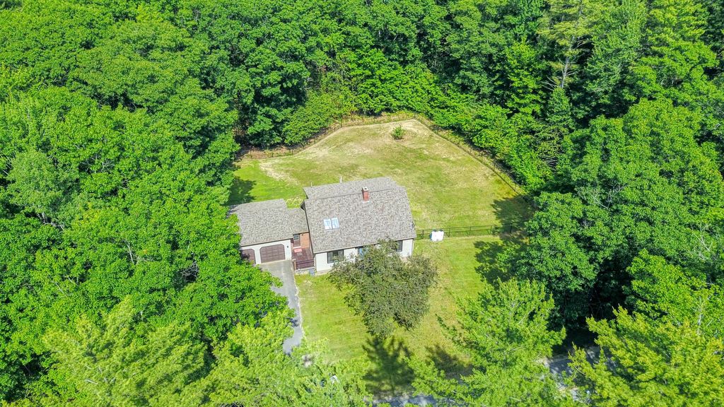 Photo of 2041 Summerhaven Road, Sidney, ME 04330 (MLS # 1668329)