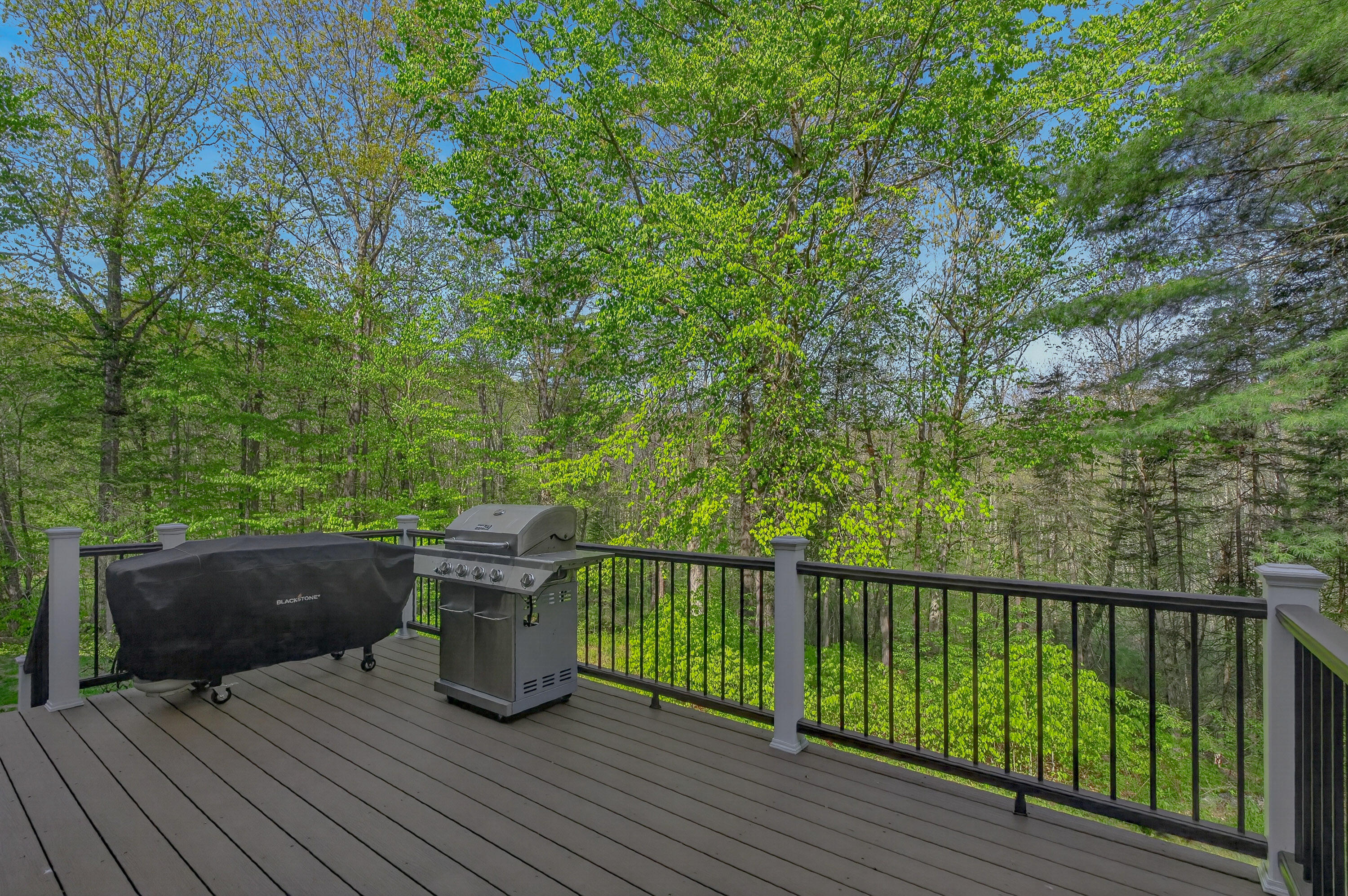 25 Hillview Lane