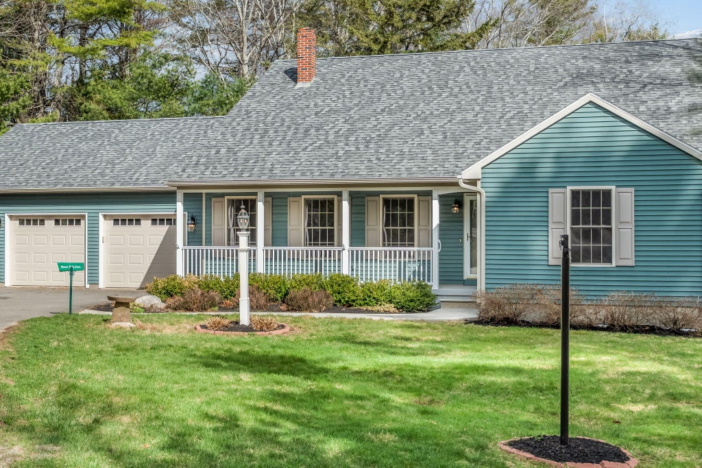 Photo of 4 Highview Terrace, Belfast, ME 04915 (MLS # 1659059)