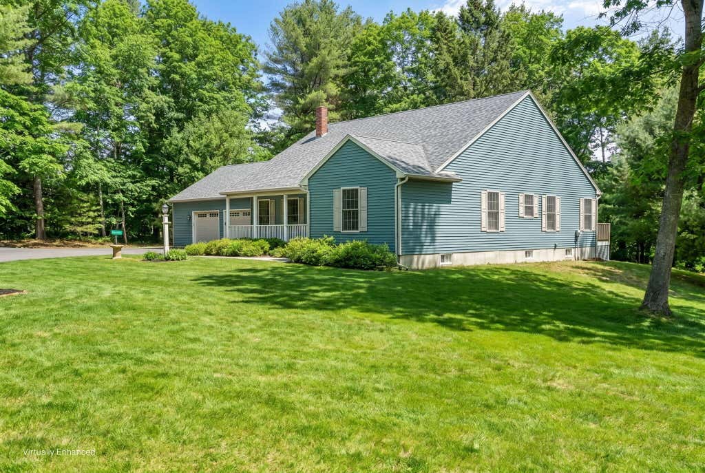 Photo of 4 Highview Terrace, Belfast, ME 04915 (MLS # 1659059)