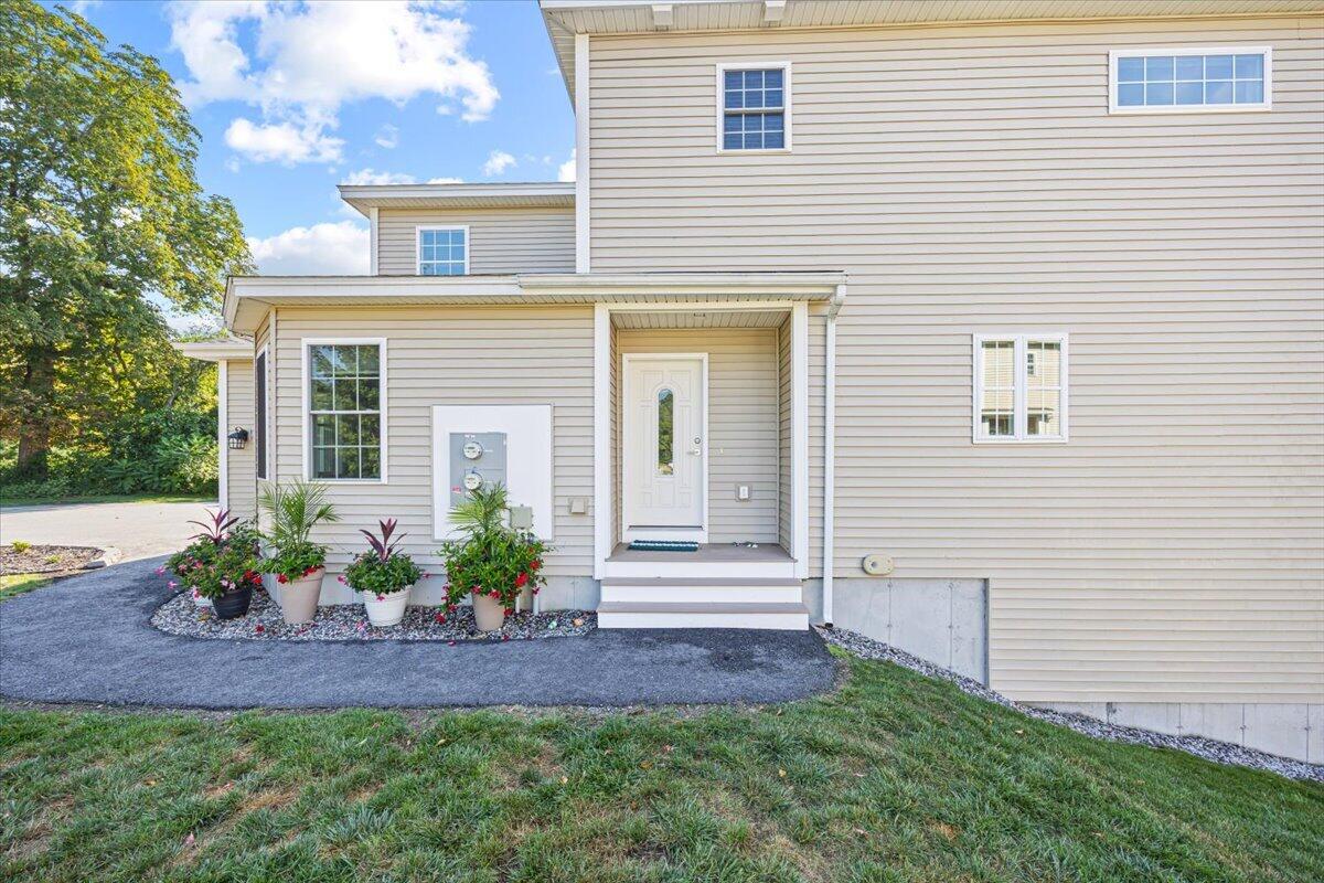 334 Lincoln Street 2