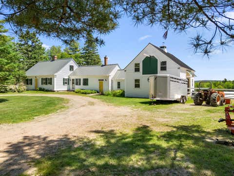 Photo of 1141 Main Road, Islesboro, ME 04848 (MLS # 1670104)