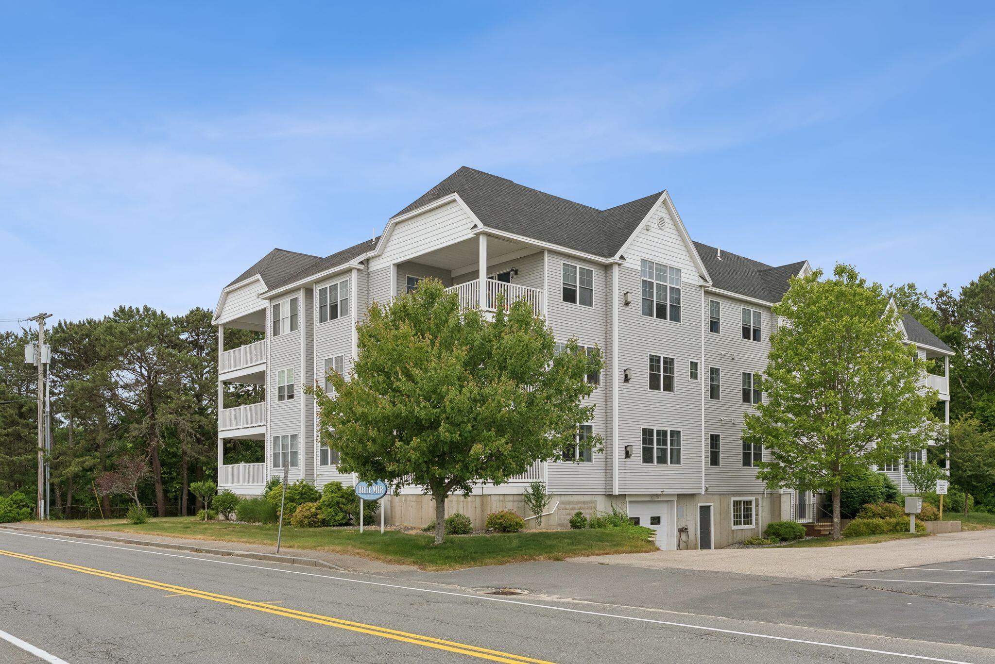 170 E Grand Avenue 8