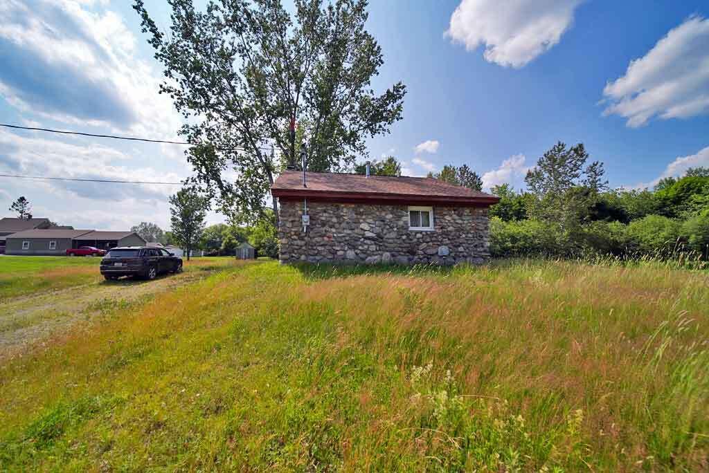 12 Stone House Drive
