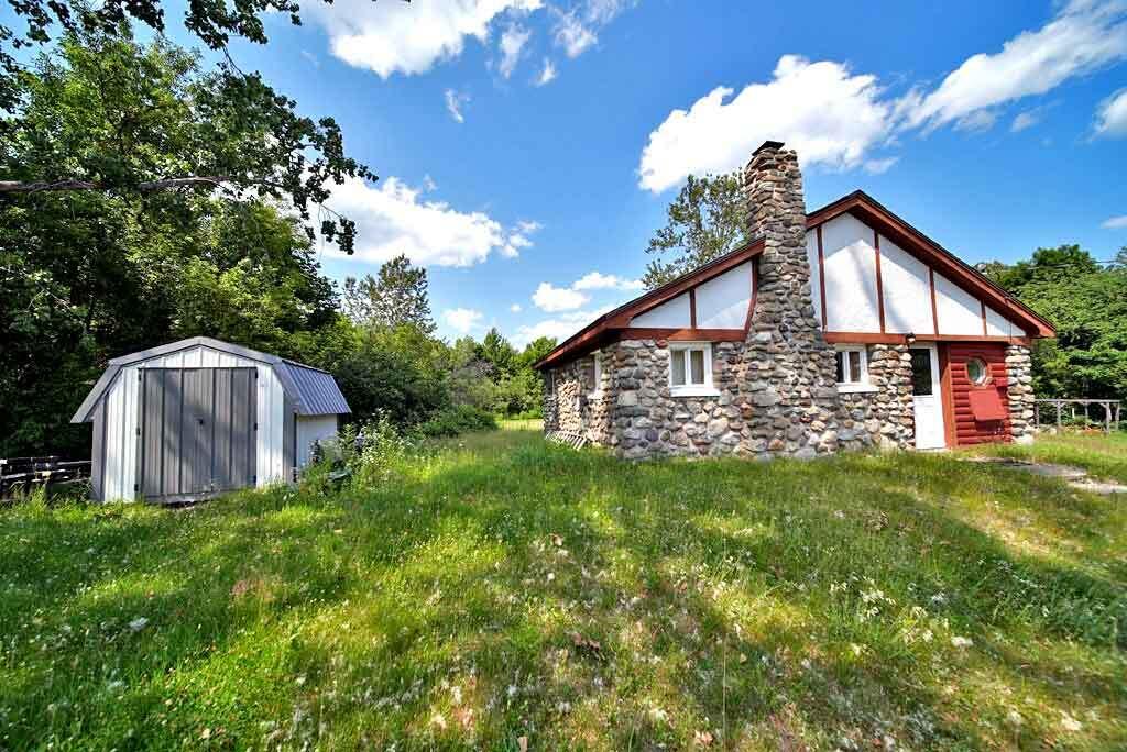 12 Stone House Drive