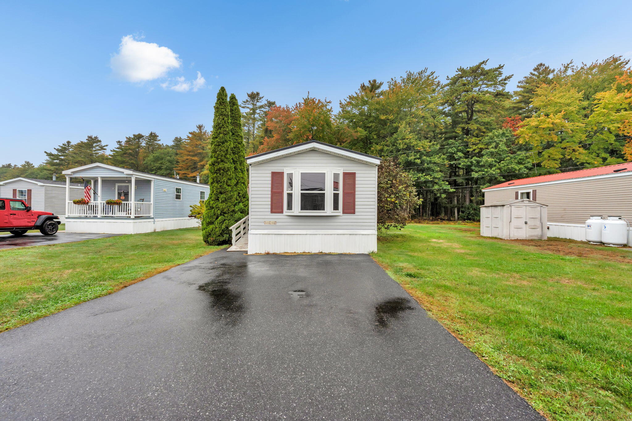 12 Elwell Lane